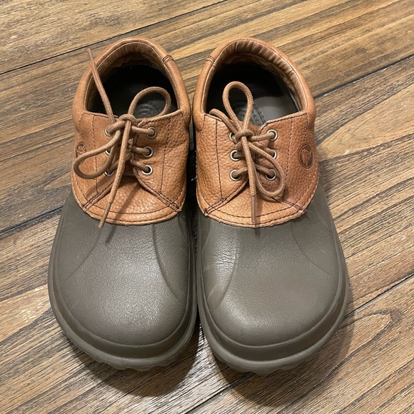 Crocs All Terrain Axle Men’s 12 Brown Leather Duck Boat Lace Clogs Comfy Shoes - Picture 2 of 10